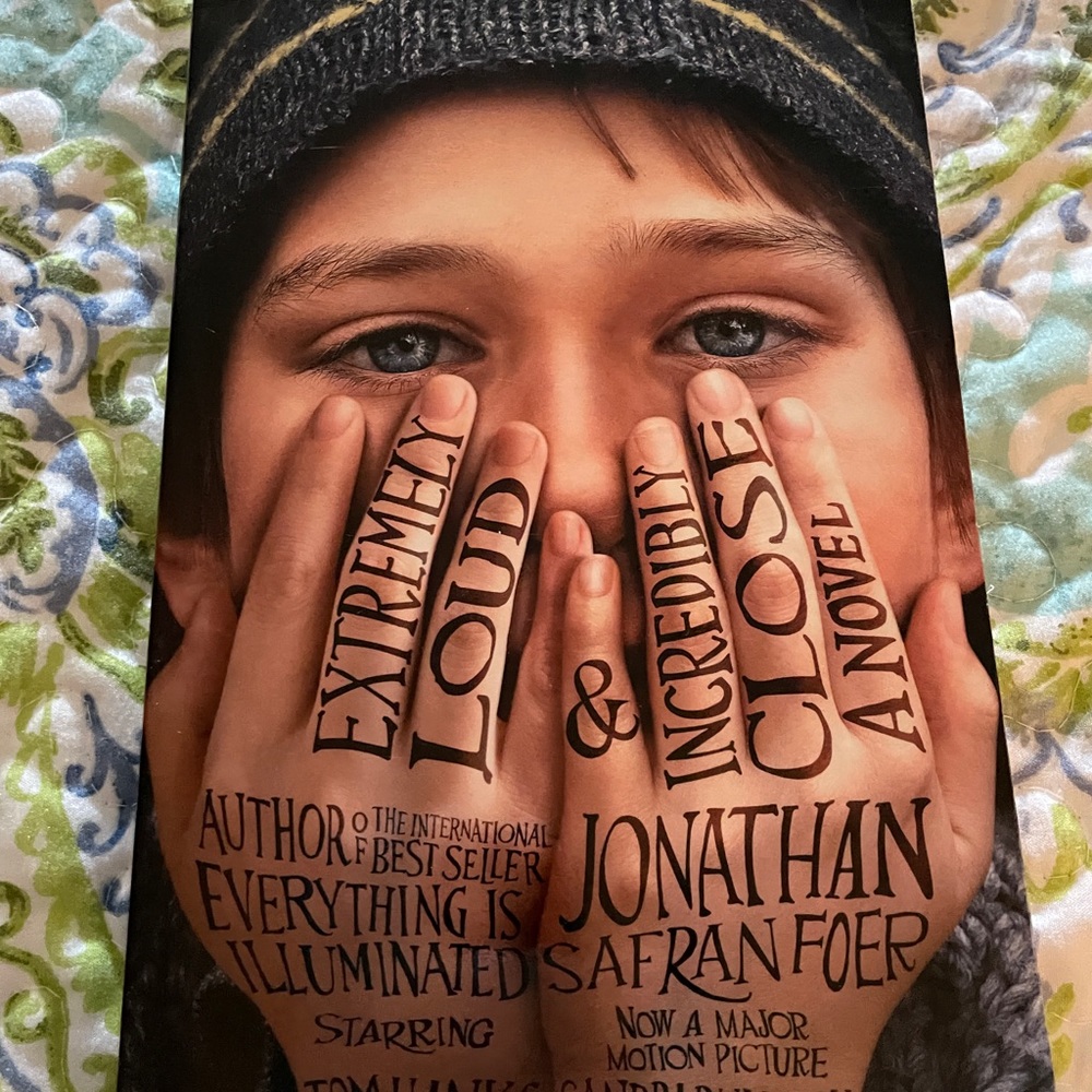 ANovel- Extremely Loud & Incredibly Close / softback